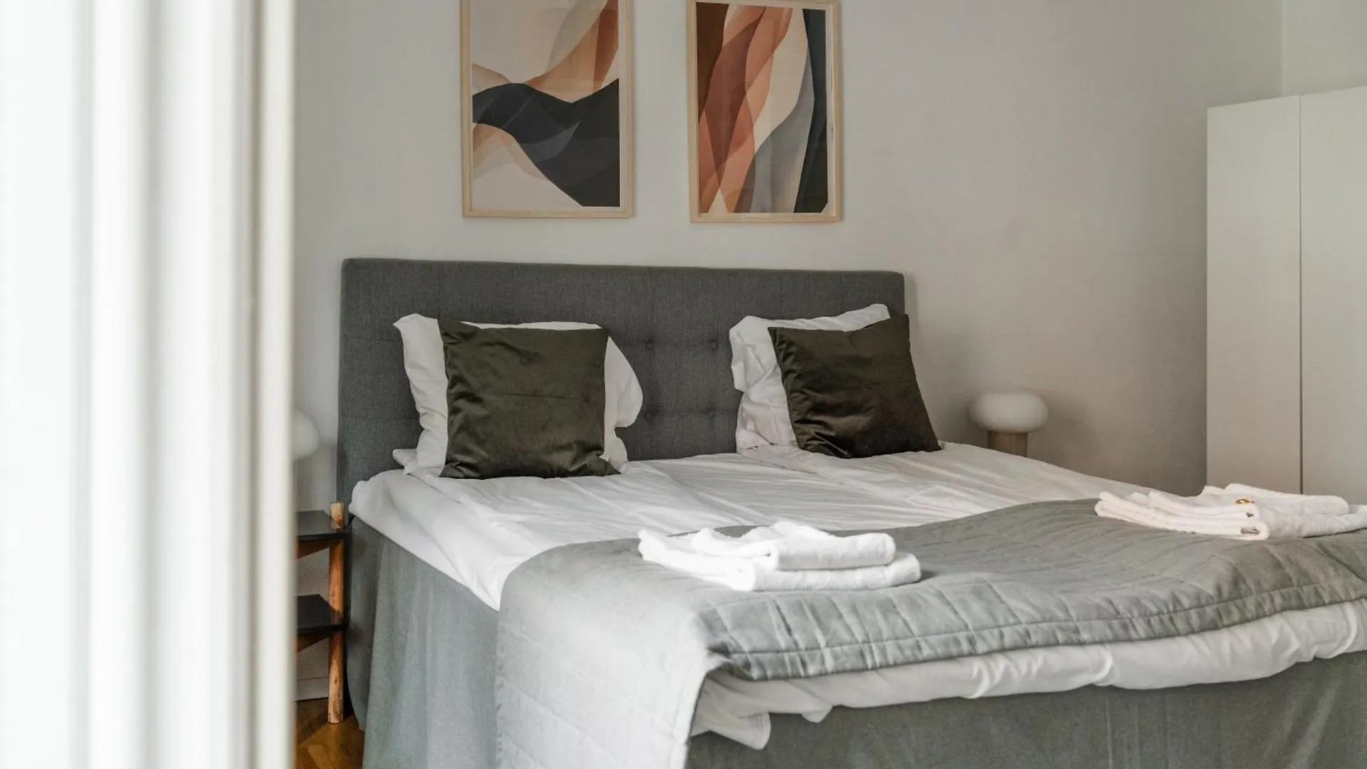 Nyhavn Apartments - Luxurious 3-4 Bedroom Apartments Copenhagen