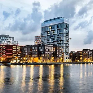  Apartment Seaport