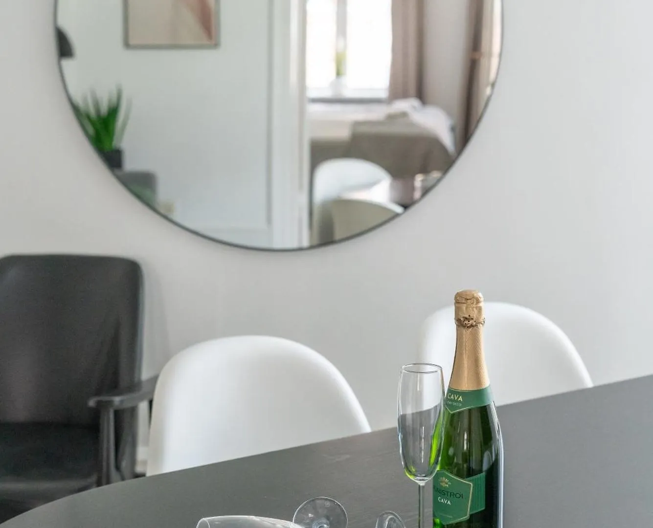 Nyhavn Apartments - Luxurious 3-4 Bedroom Apartments Copenhagen