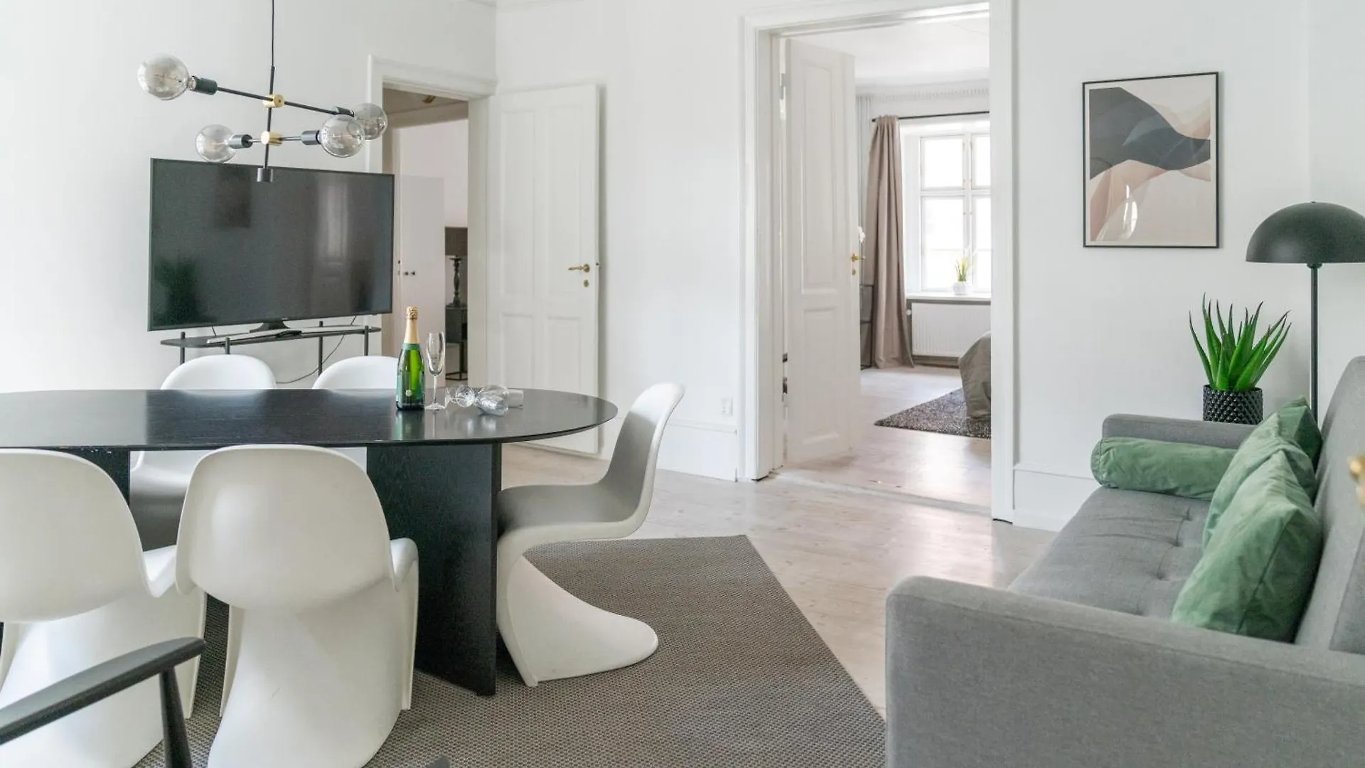 Nyhavn Apartments - Luxurious 3-4 Bedroom Apartments Kodaň
